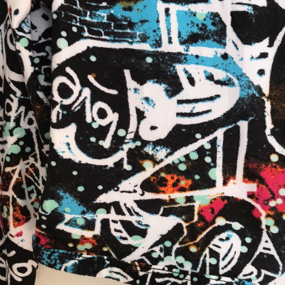 No Comment NY. LA women long sleeves high neck heart print tops. - Picture 3 of 9